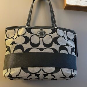 Vintage 1941 mini coach tote